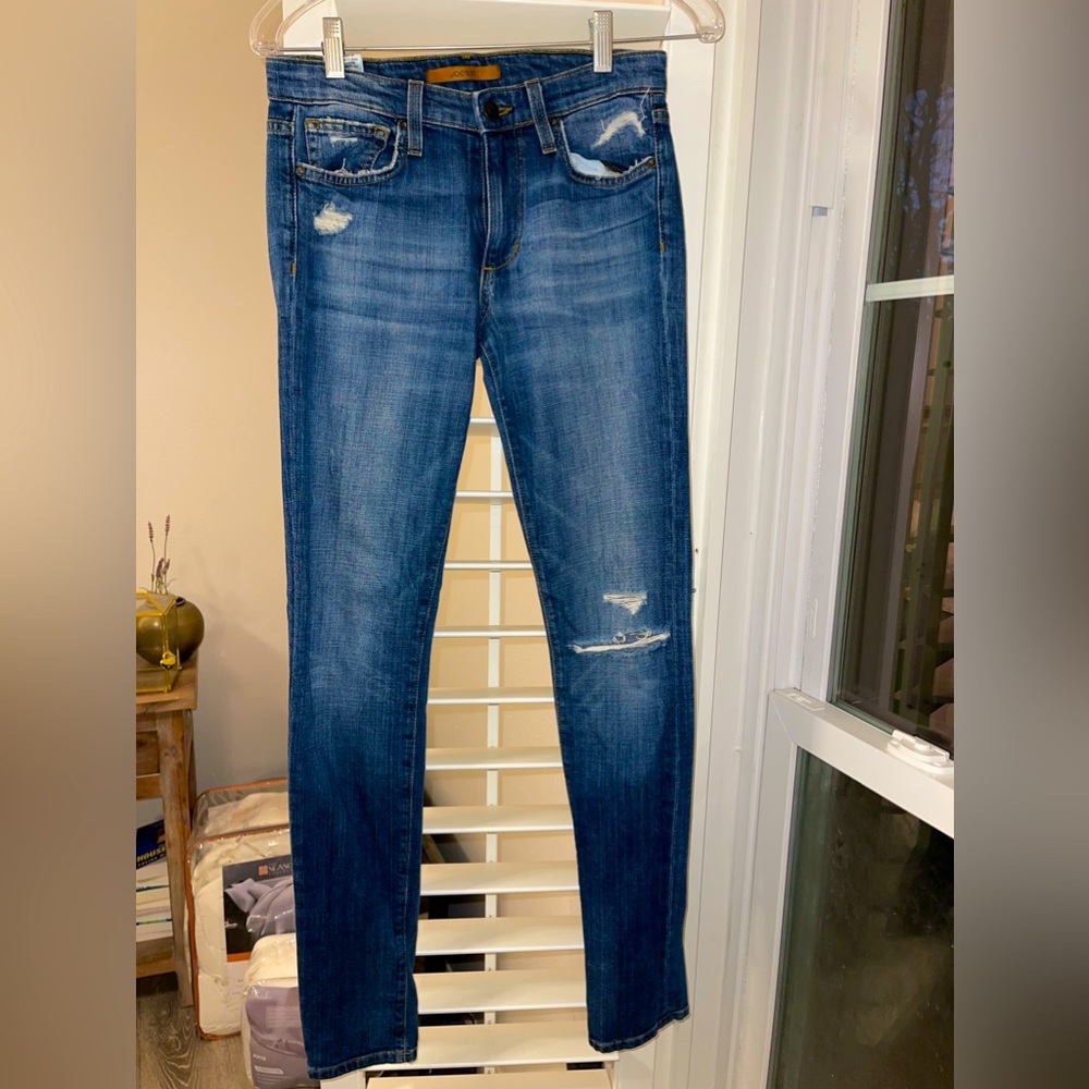 Joe’s blue jeans- straight leg
